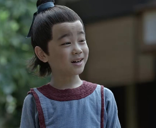 《庆余年》小范闲竟是东东!人小鬼大,站凳子上一巴掌扇飞管家