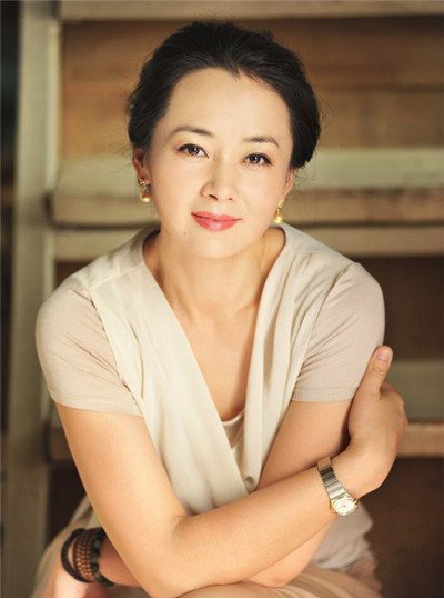 张国立原配夫人,至今仍旧单身,只因对儿子的愧疚.