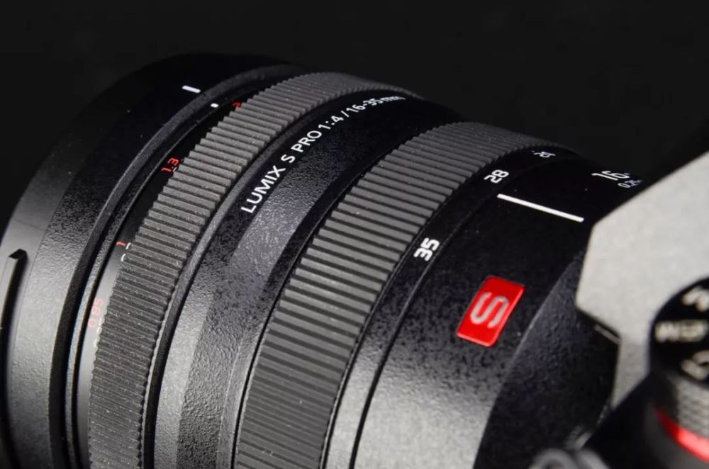 松下lumix s pro 16-35mm f4