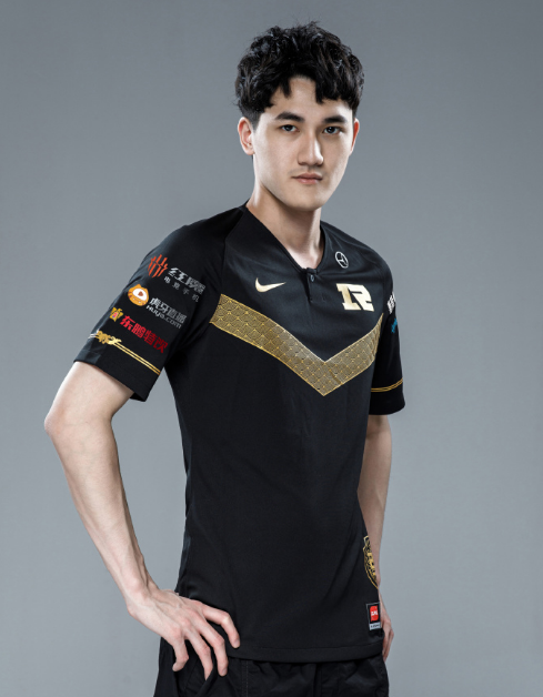 rng官宣karsa离队成自由人!网友:逼走大腿,留着混子小虎过年?