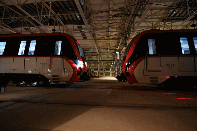 开地铁是种怎样的体验?走近地铁司机的"地下生活"