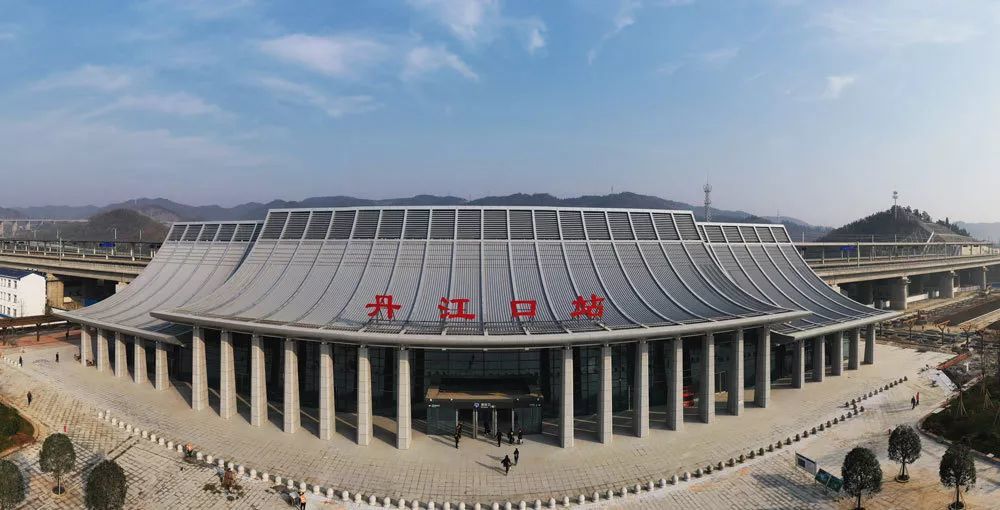 汉十高铁来啦!小姐姐带你提前体验!