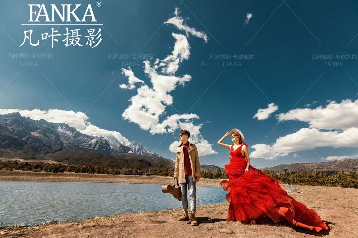 丽江旅拍婚纱照,取景背景虽重要,衣服的风格搭