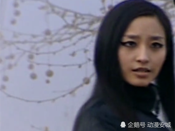 还记得《铠甲勇士》中的冰儿吗?扎上双马尾的那一刻,是心动啊!