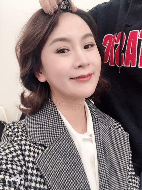 还记得《宝莲灯》中的四公主吗?如今染回黑发,美到不敢认!