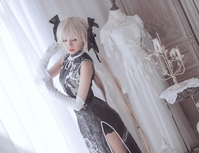 穿旗袍cos穹妹,安全裤外穿尽显大长腿