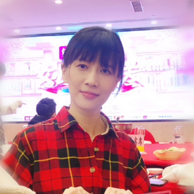 papi酱说自己上学时是校花,本以为她开玩笑,看到旧照后真想写情书