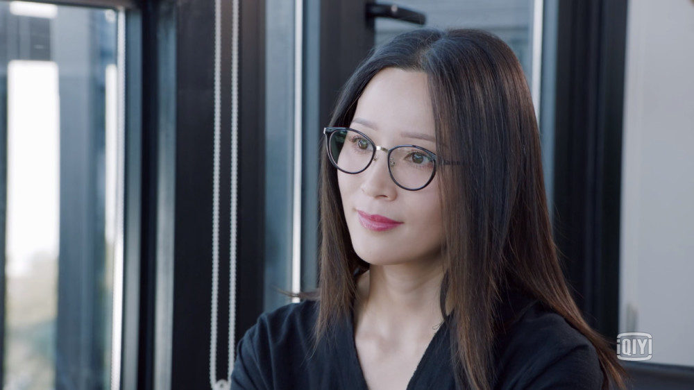 安安因工作外地出差,豆豆如愿以偿住进果果家,妙语