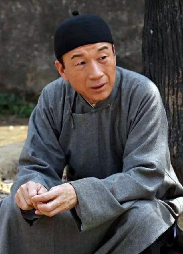 还记得《篱笆·女人和狗》中的铜锁吗?如今成老戏骨已是国家一级演员