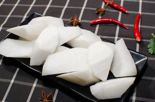 冬吃萝卜好处多,清热解毒抗衰老!但有3类人不宜多吃