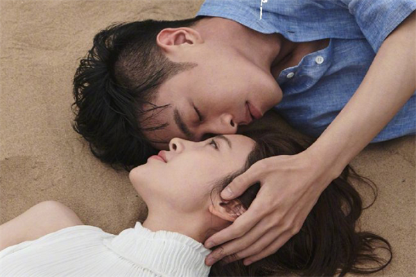 李沁问张若昀:唐艺昕怎么胖了,张若昀回答后,网友:对不起,我笑出了猪