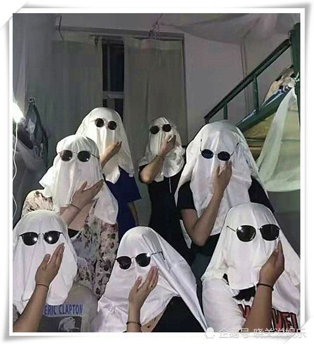 最近流行"多人拍照"?搞怪,有趣的风格不在话下,隔壁的"校花"都羡慕了