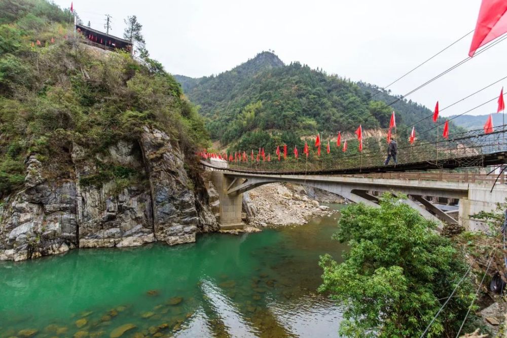 楓香瑤寨旅遊攻略 全國最高的高山無邊泳池隱藏在這裡