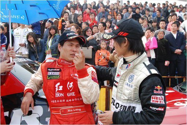 与徐浪情投意合 韩寒用电影主人公纪念赛车领路人