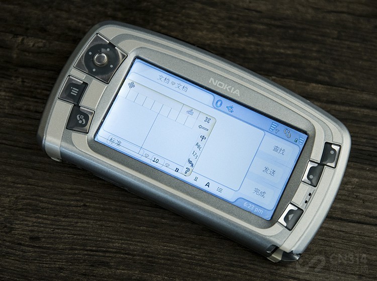 15年后再次体验诺基亚7710 领先时代的商务手机?