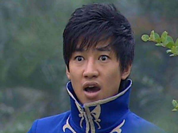 难怪"游乐王子"这么眼熟,原来小时候喝的饮料是他代言的,恕我眼拙