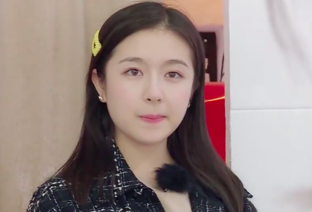 观李兰迪吐槽客人有感:隐藏不了真实情绪的人,还是少录综艺吧