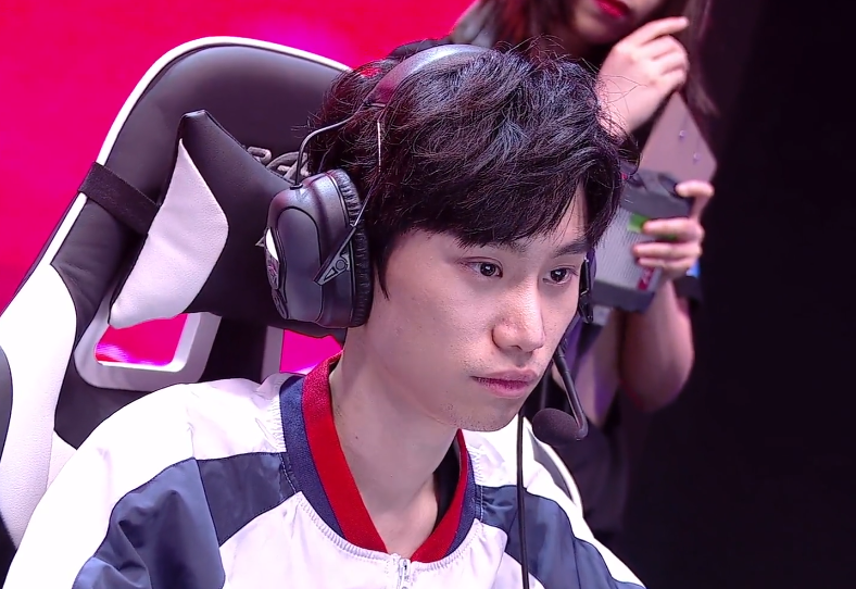 硬币哥扮猪吃老虎?打赢shy哥跟金角后,成功拿到战士组冠军