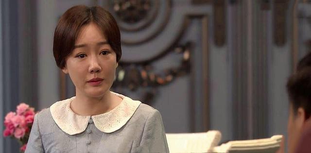 胡歌前女友薛佳凝参加综艺节目脸部僵硬显老态41岁不应该这样