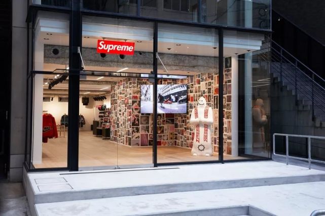 supreme 日本福冈门店重新开幕,狗爷发布摇篮曲专辑