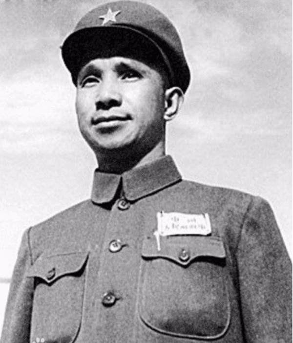 粟裕刚要走政委吼道给我站住政委制度不要了