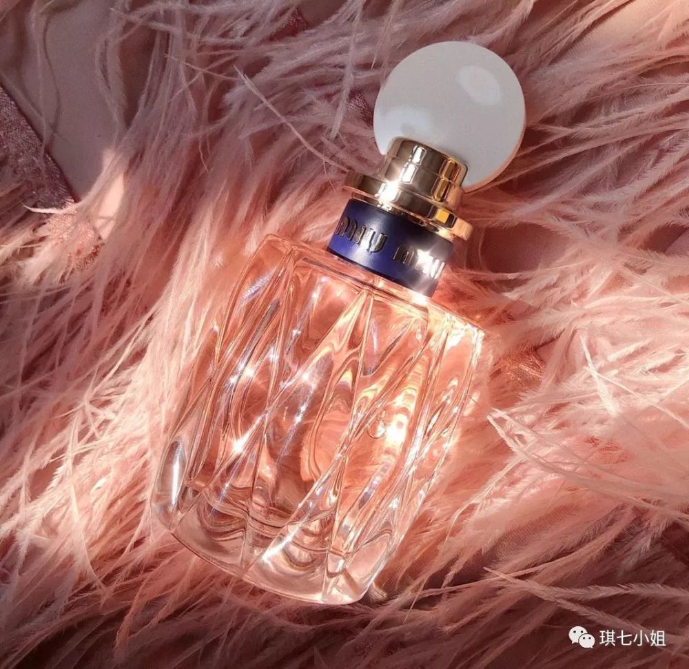 【miumiu】缪缪粉漾女士香水 前调:铃兰 柠檬 香柠 中调:茉莉 玫瑰