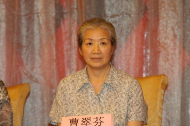 赵丽颖的好祖母:29岁才得以上荧幕,没做过母亲的"母亲专业户"