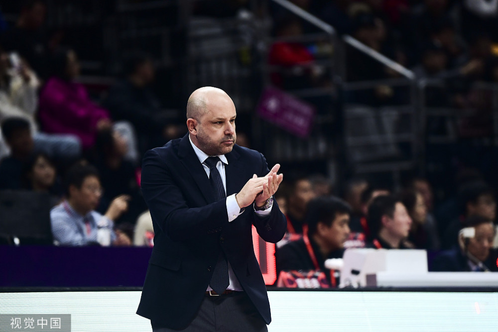 雅尼斯:广东队总是想打快攻 我们要在防守端有侵略性