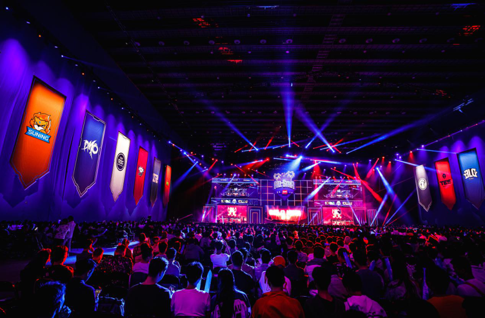 更具娱乐化的赛事表演让lpl新人有更多机会,老将重回舞台,现役选手在