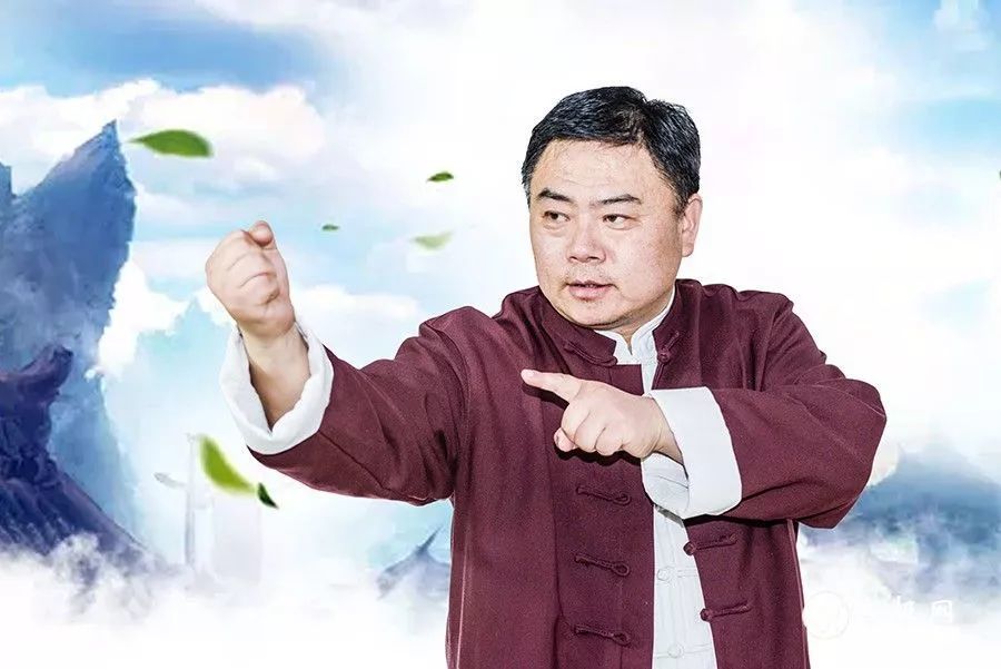 一代入室弟子,师承中国陈家沟陈照森大师和嵩山少林寺首座僧素喜大师