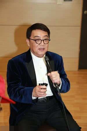 一手捧红梅艳芳张国荣音乐教父黎小田病逝享寿73岁