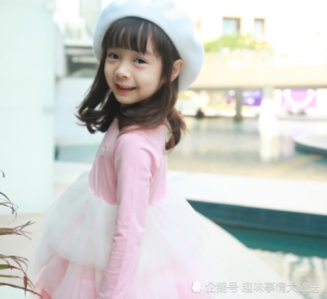 还记得放开我北鼻哈琳如今4岁高颜值吸粉王一博直言等她长大