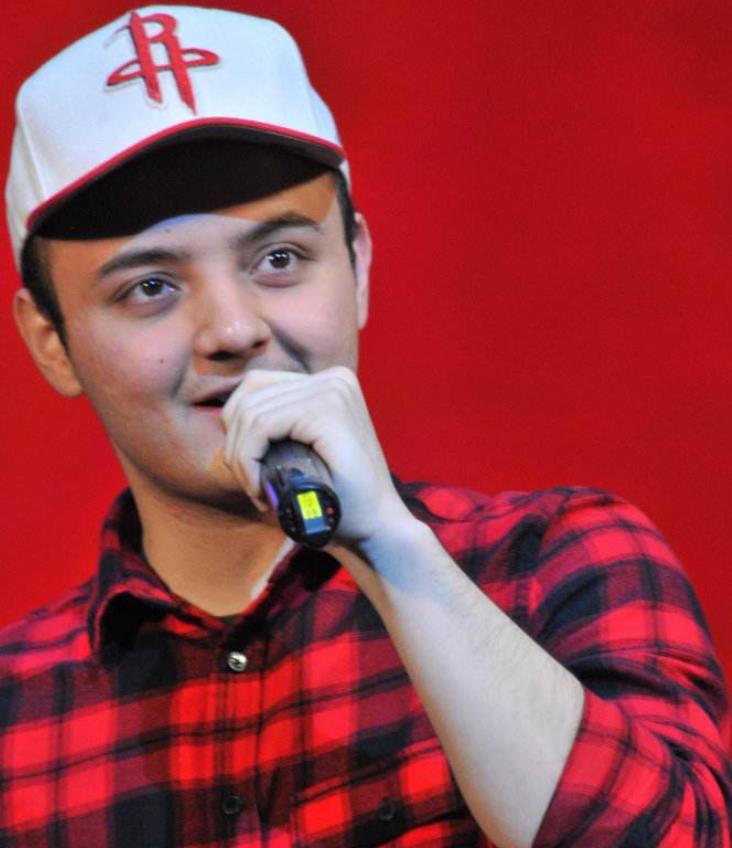 有种"整容"叫《星光大道》阿尔法,年轻时帅气逼人,如今脸崩却像中年