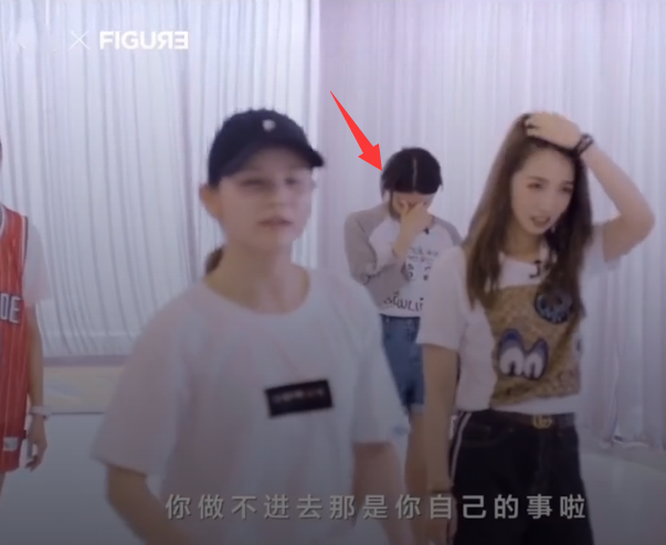 杨超越纯素颜跳舞 谁注意她被 孤立 后干了啥 粉丝暴风哭泣 腾讯新闻