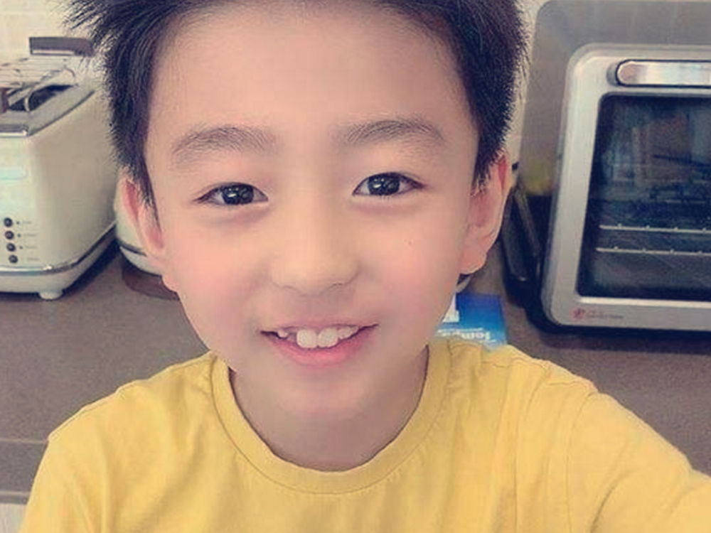 说起来张柏芝的大儿子谢振轩,是一个长相非常可爱的小男生.