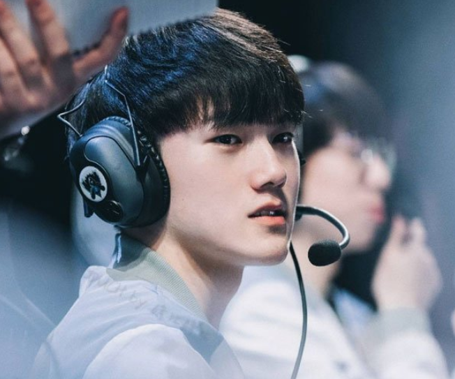 Crisp成背锅侠被喷上热搜,IG阿水力挺刘