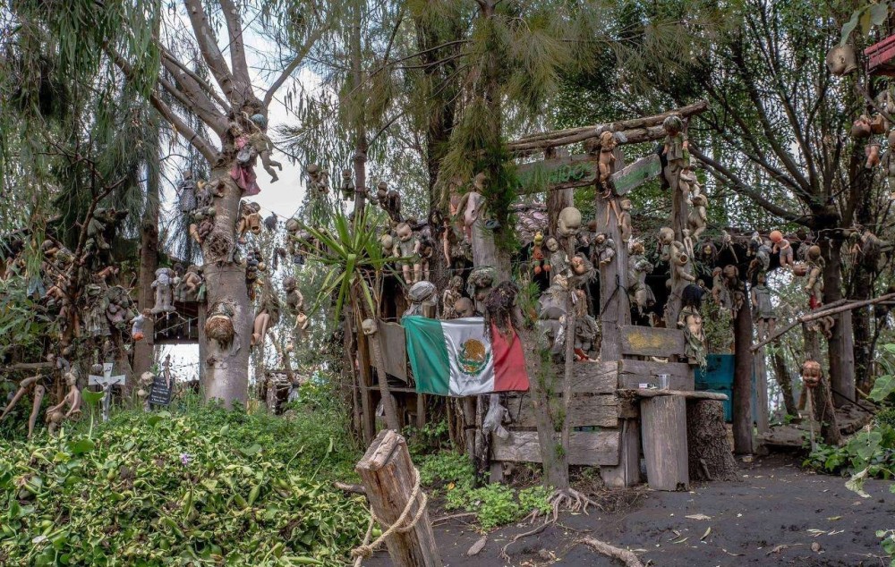 墨西哥娃娃岛太诡异,挂着上千个破烂娃娃,没人知道它们从哪里来