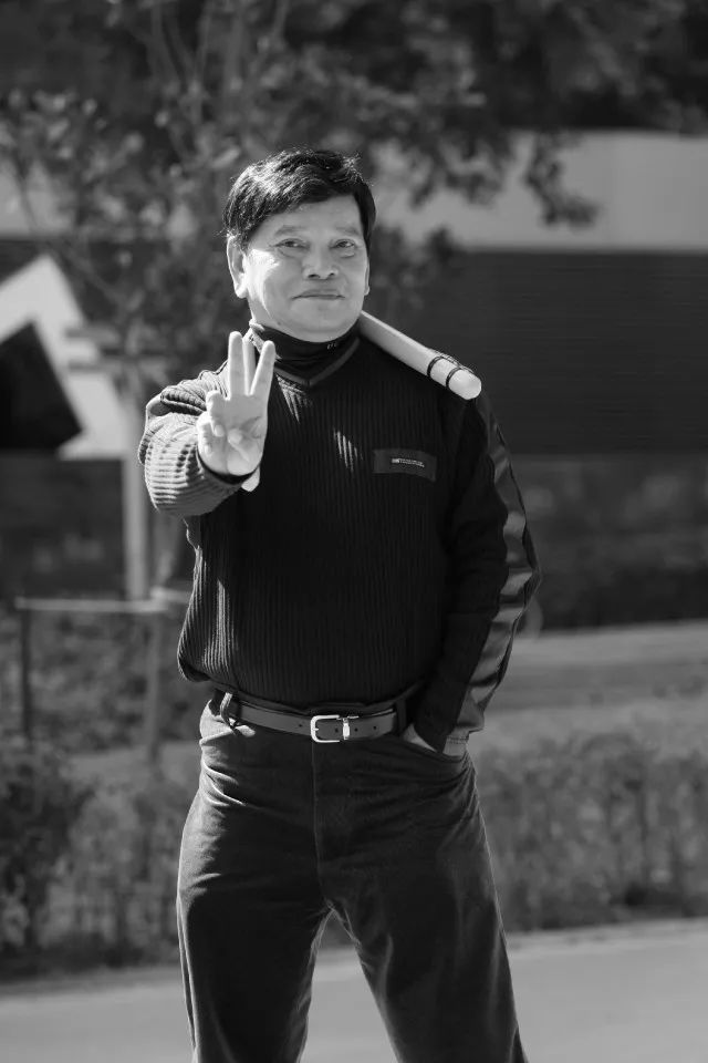 马国举殡!77岁香港知名"粤曲王子"病逝:下周将在马来西亚土葬