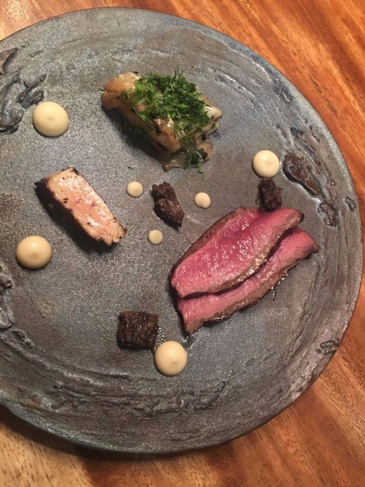 没骨头的肉欲债 有骨头的酒来压 腾讯新闻