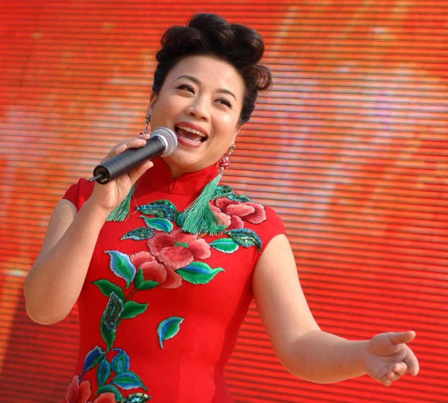 张也曾经有一段婚姻,但是后来因为感情问题,就离婚了!