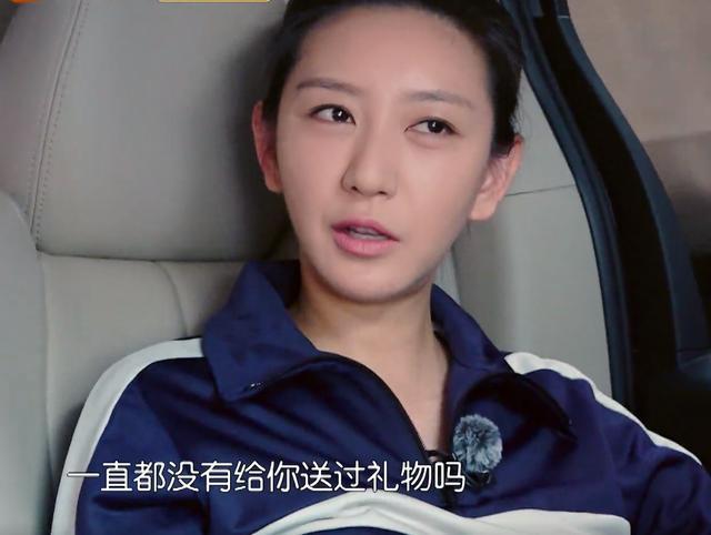 杨千嬅唐一菲出门前一事暴露两人婚姻现状!