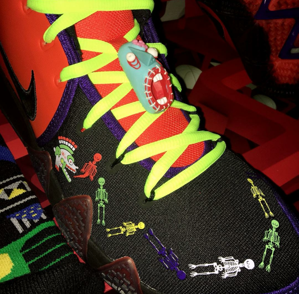 花里胡哨的篮球鞋欧文4— nike kyrie 4 亡灵节