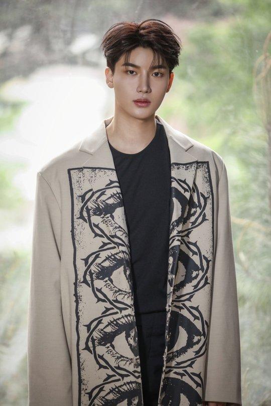 韩国歌手卢志勋参加《mr.trot》