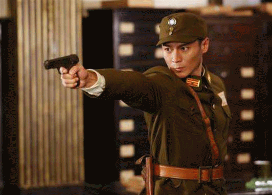 还记得《宝莲灯》的八太子敖春吗?如今穿上军装,帅到不敢认!