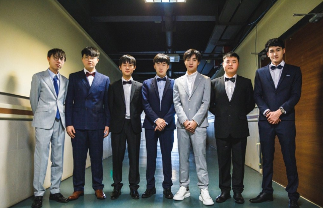 IG老板王思聪朋友圈疑似嘲讽RNG，IG赢后再次用“舒服了”三个字