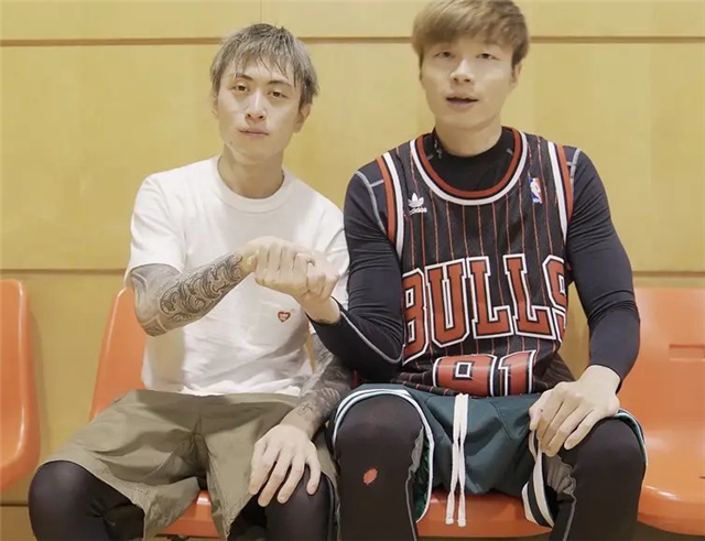 帝师带你走进秦奋不一样的富二代生活,有钱都买不到的鞋却视若敝履