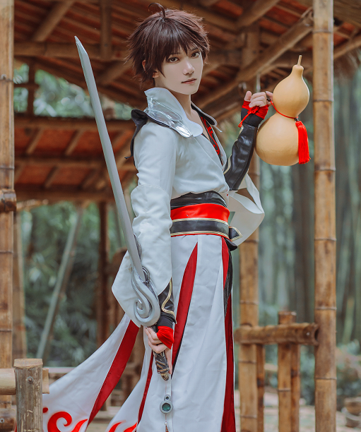 《王者荣耀》李白cosplay,小姐姐武侠气息十足