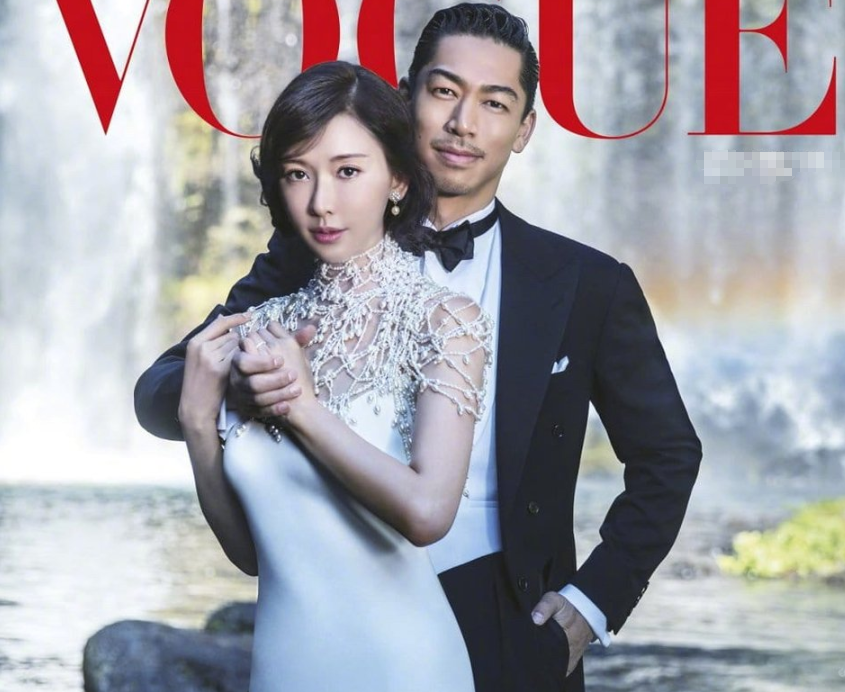 林志玲老公合体拍杂志,动作亲昵让人羡慕,爱情该是这模样