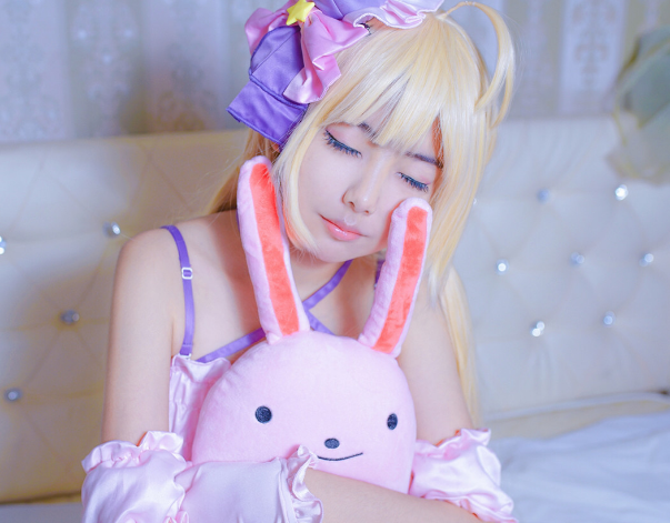 《偶像大师灰姑娘女孩》双叶杏cos欣赏,娇俏可人的粉系少女