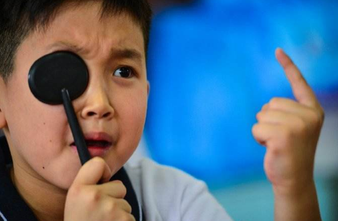 近视眼却"不戴眼镜",8成会有这3种后果,四眼汪:怎么不早说